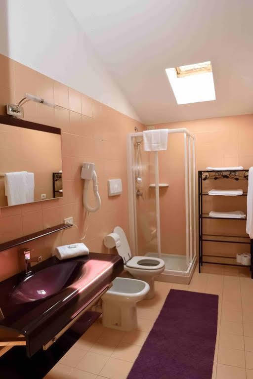 Hotel Residenza Alighieri บาร์โดลิโน ภายนอก รูปภาพ